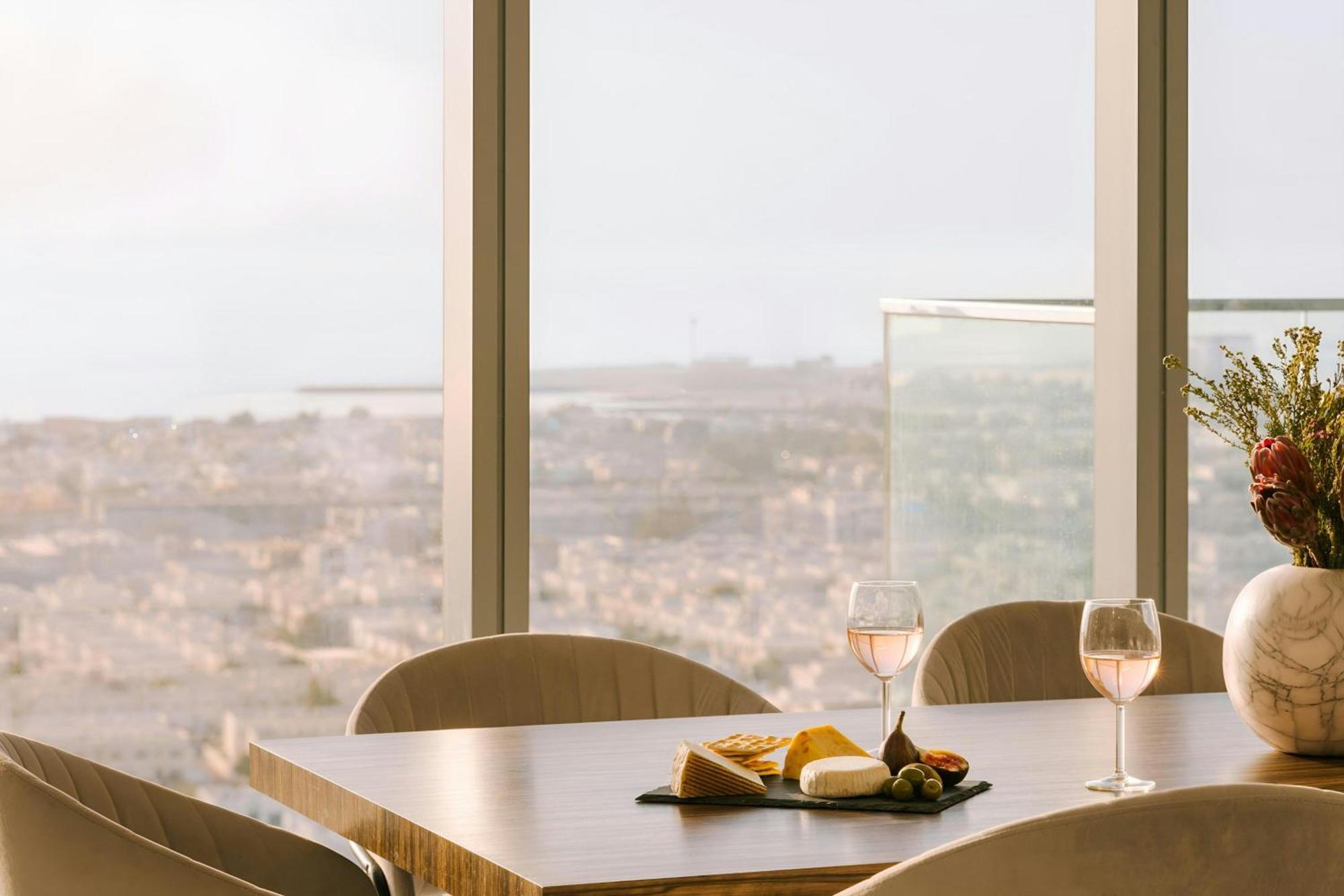 Sonder By Marriott Bonvoy Downtown Towers Apartments Dubái Exterior foto